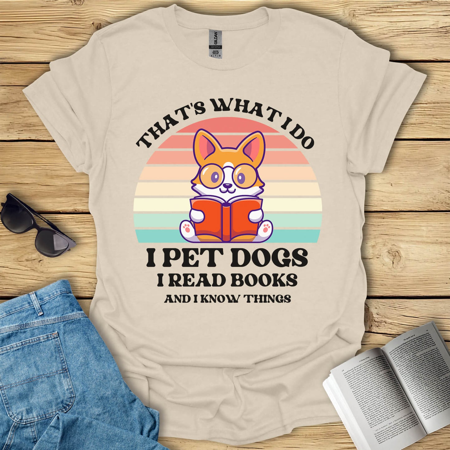 I Pet Dogs I Read Books And I Know Things T-Shirt