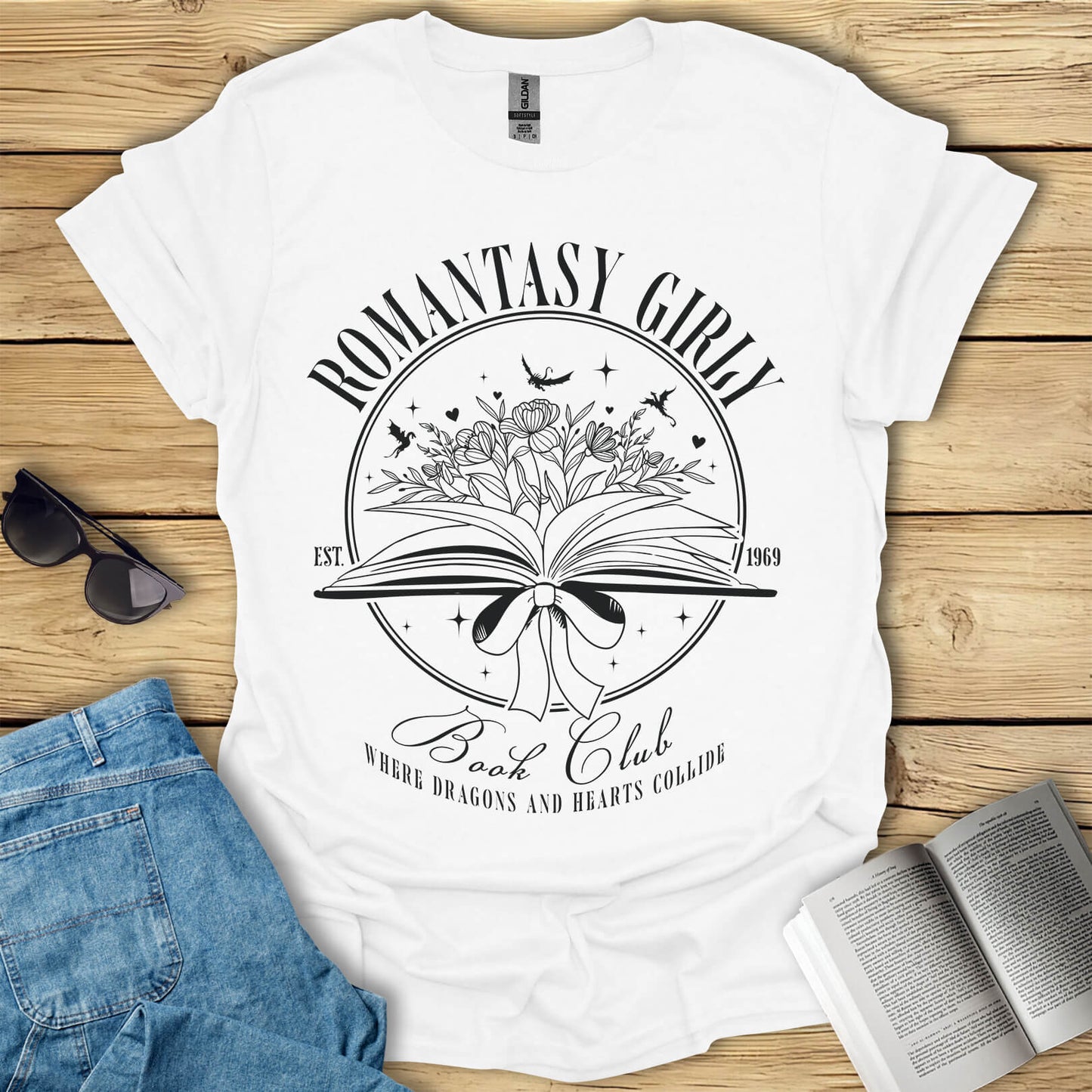 Romantasy Girly Book Club T-Shirt