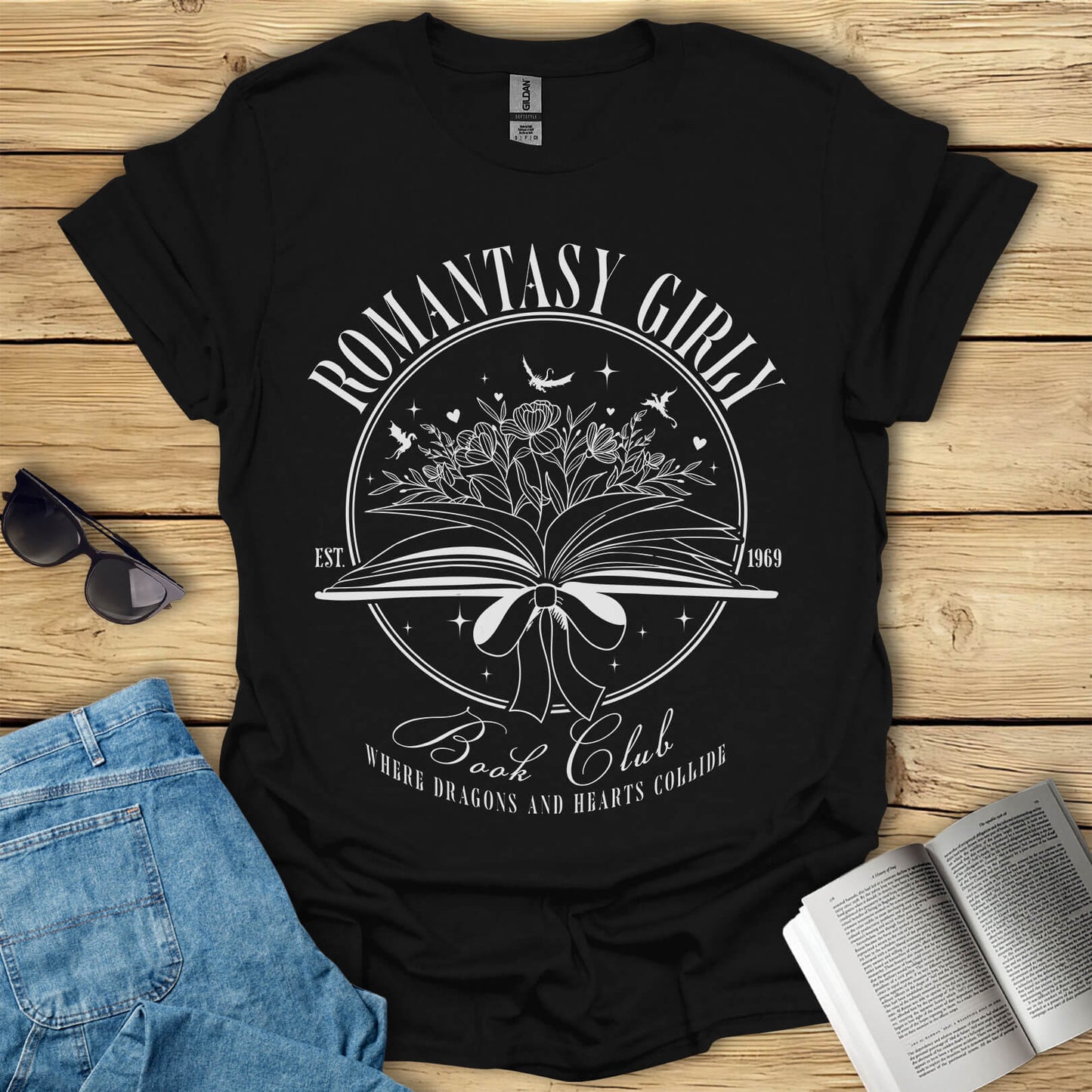 Romantasy Girly Book Club T-Shirt