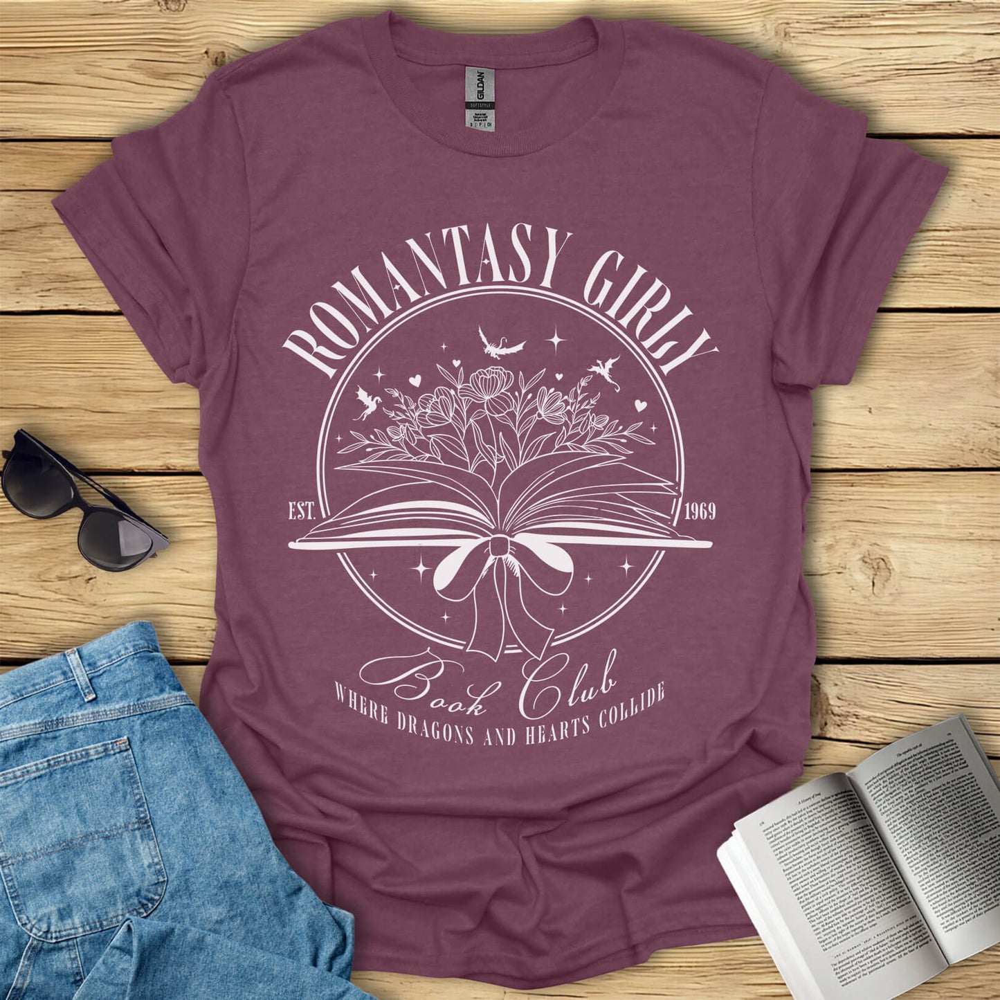 Romantasy Girly Book Club T-Shirt
